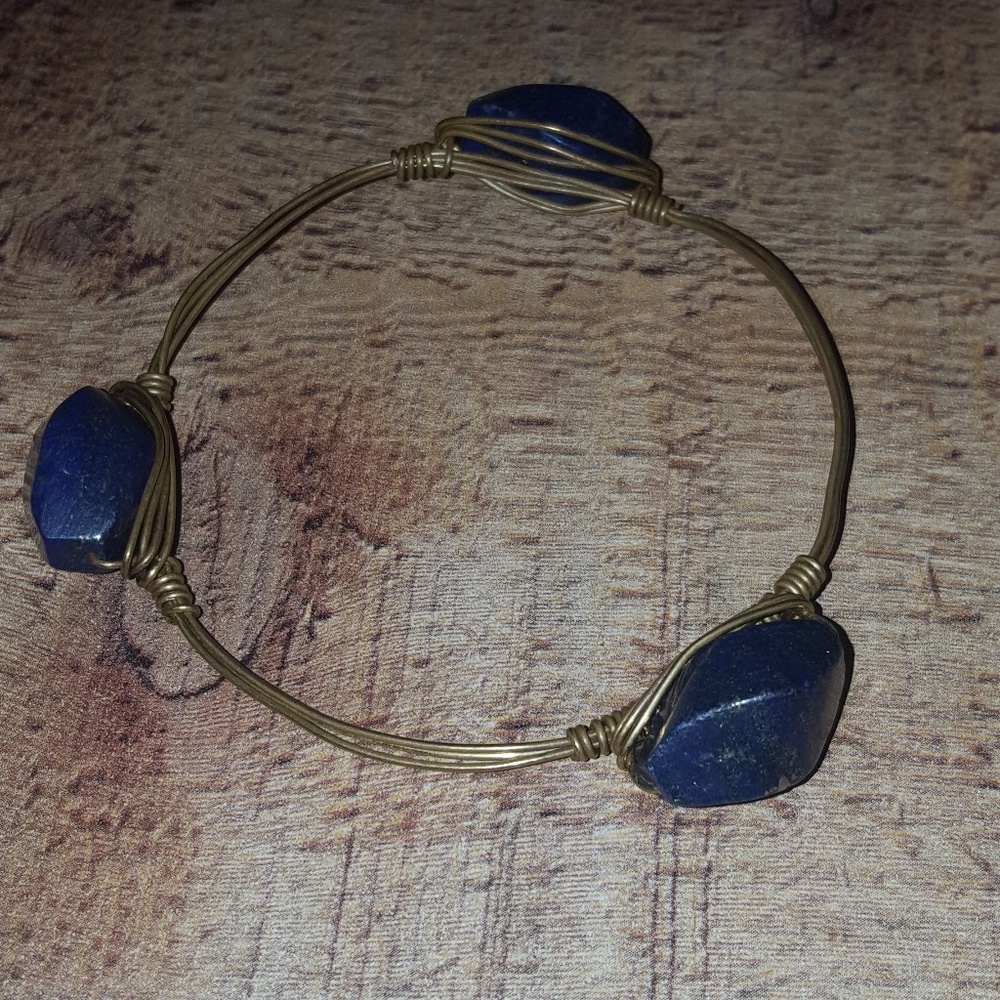 Handmade wire bracelet with dark blue gems